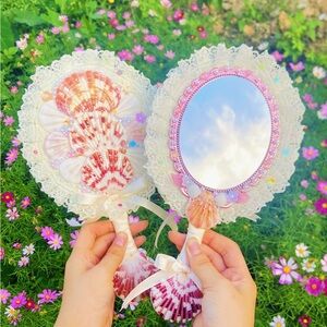 Seashell Hand Mirror with Lace Trim